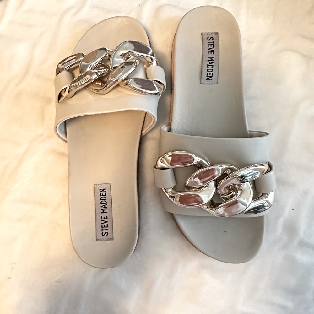 Steve Madden chain slides size 8.5